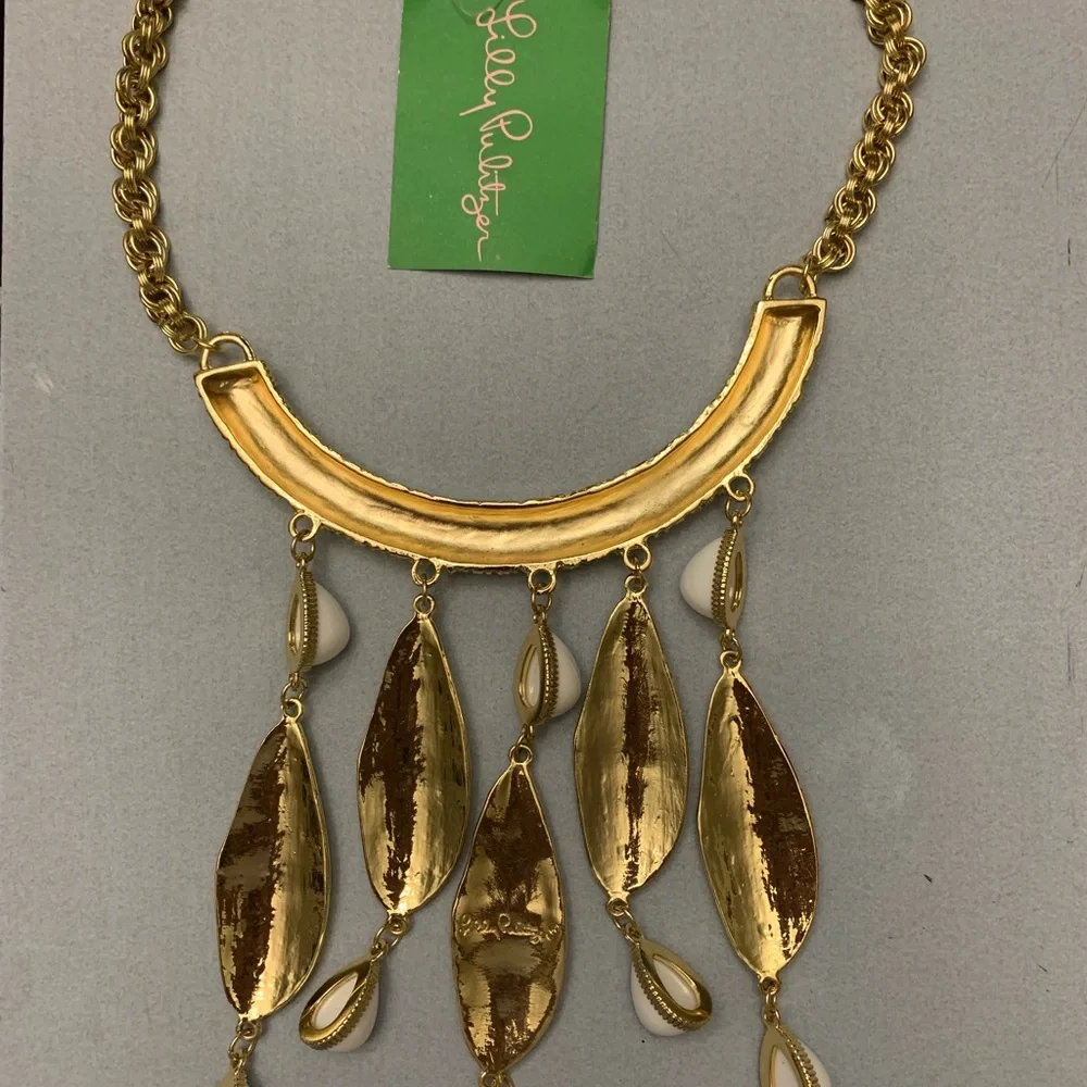 NWT Lilly Pulitzer SHE SHELLS Necklace - Picture 2 of 2